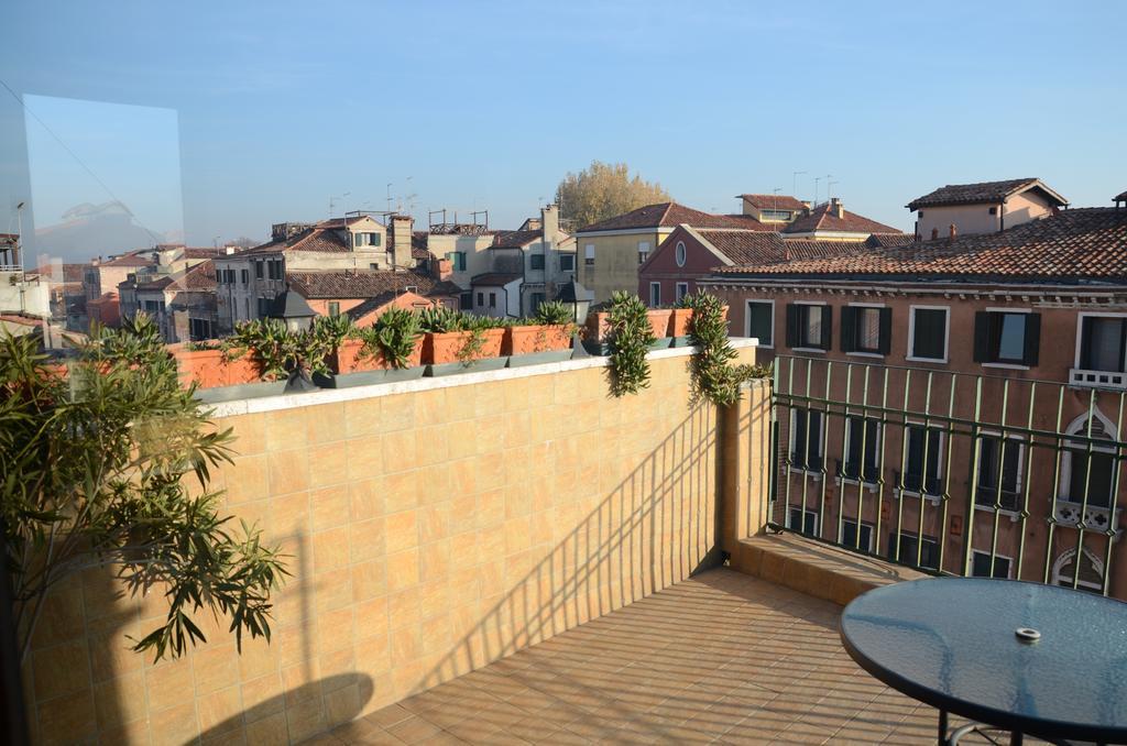 Ca' Delfina Holiday Home Veneţia Exterior foto