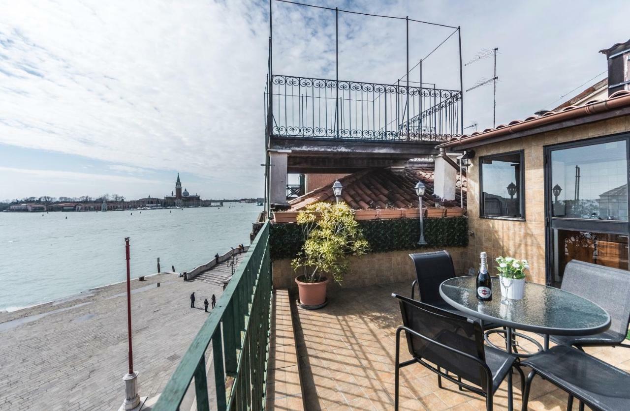 Ca' Delfina Holiday Home Veneţia Exterior foto